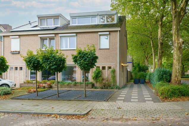 Ambachtslaan 57, 5506 AD Veldhoven, Nederland