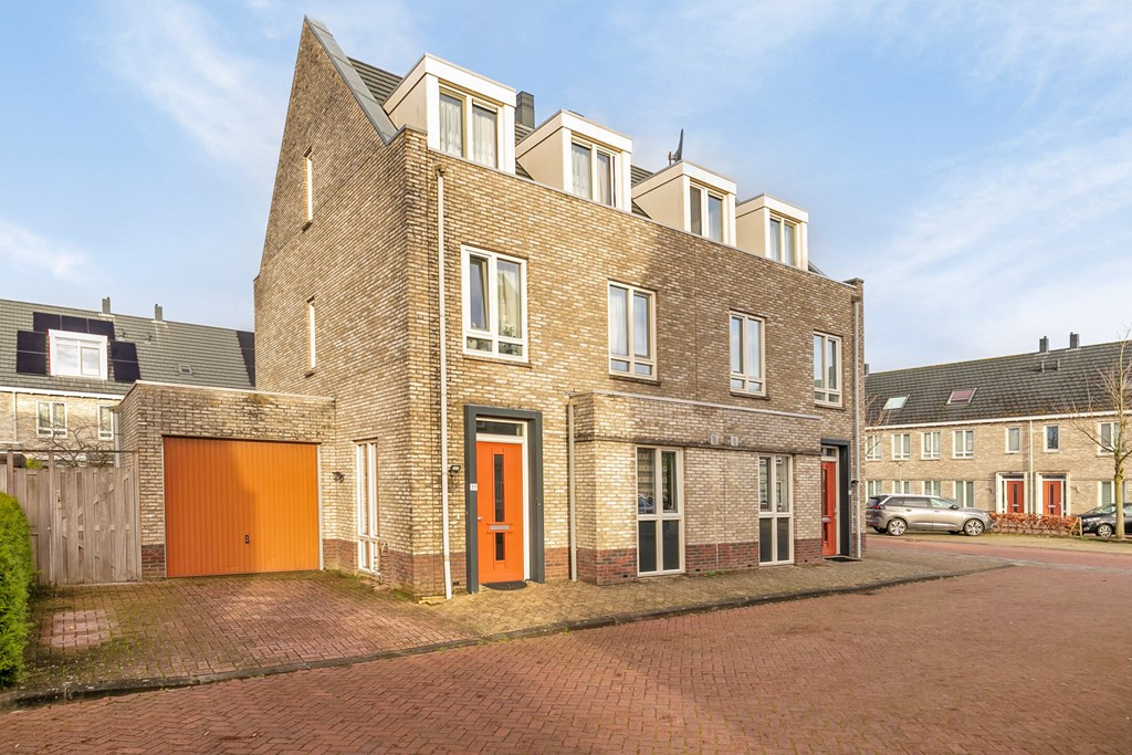 Joop Den Uylstraat 39, 3317 NW Dordrecht, Nederland