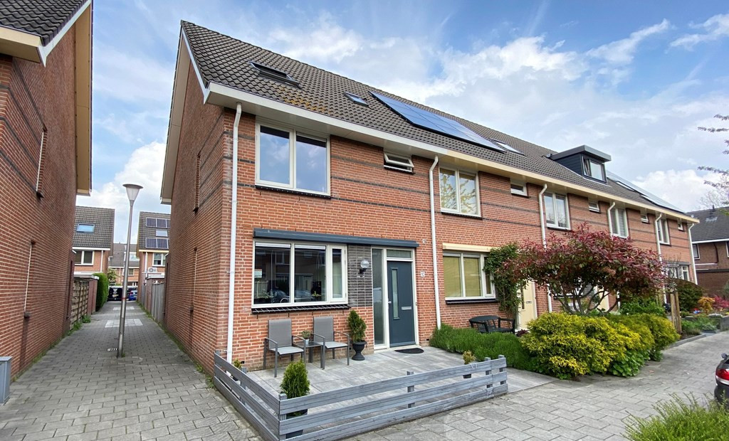 Maria van der Duinstraat 10, 3176 VC Poortugaal, Nederland