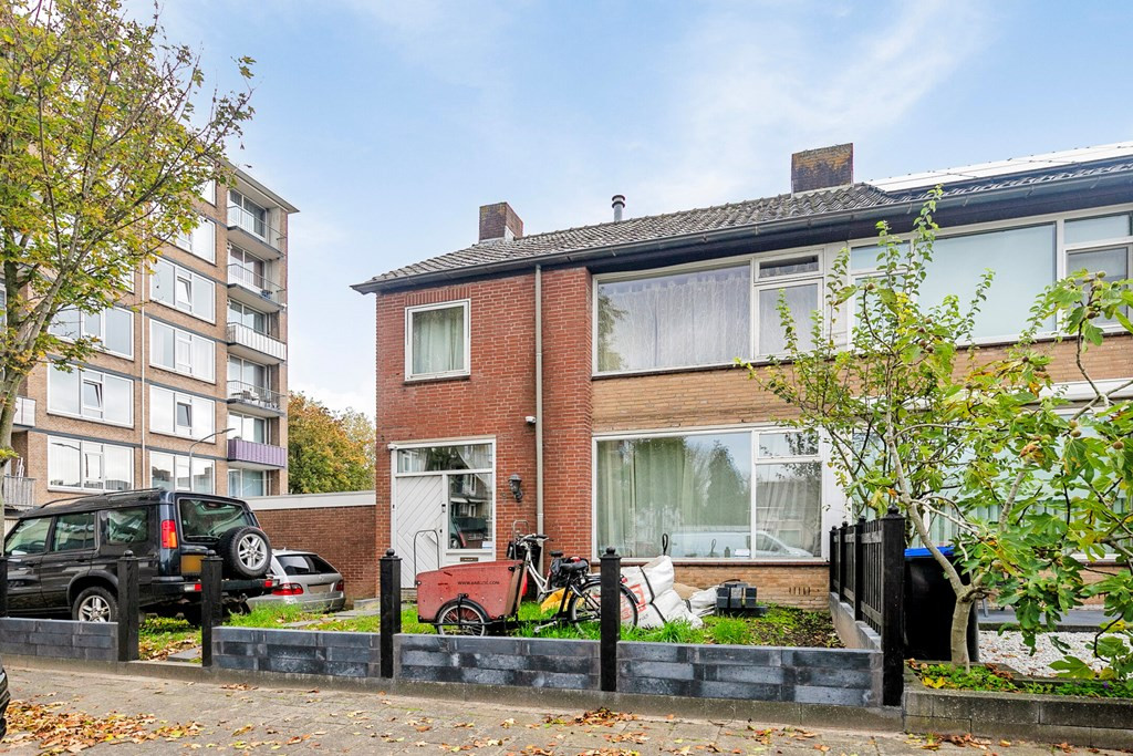 Sloestraat 9, 3313 AV Dordrecht, Nederland